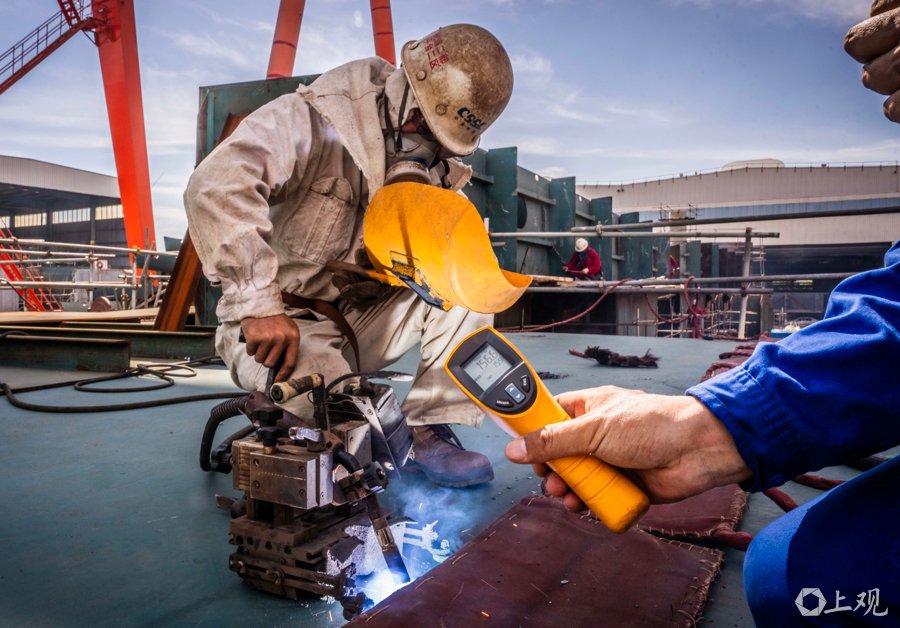 图片[4]-City Affairs｜150 Degrees Celsius! "The Hot Spot Is Okay, The Quality Of The Work Under Our Hands Must Be Higher Than The Temperature."-Dalian Fuhong Machinery Co., Ltd