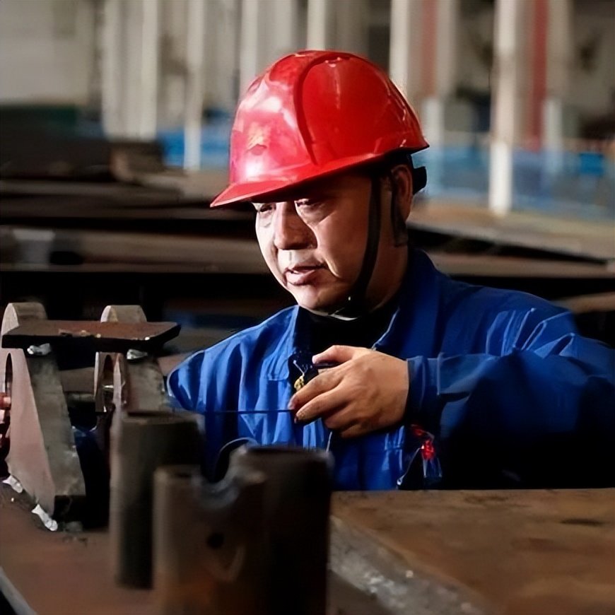 铆工技能提升_铆工就业前景_厚板铆焊加工报价按公斤还是工时