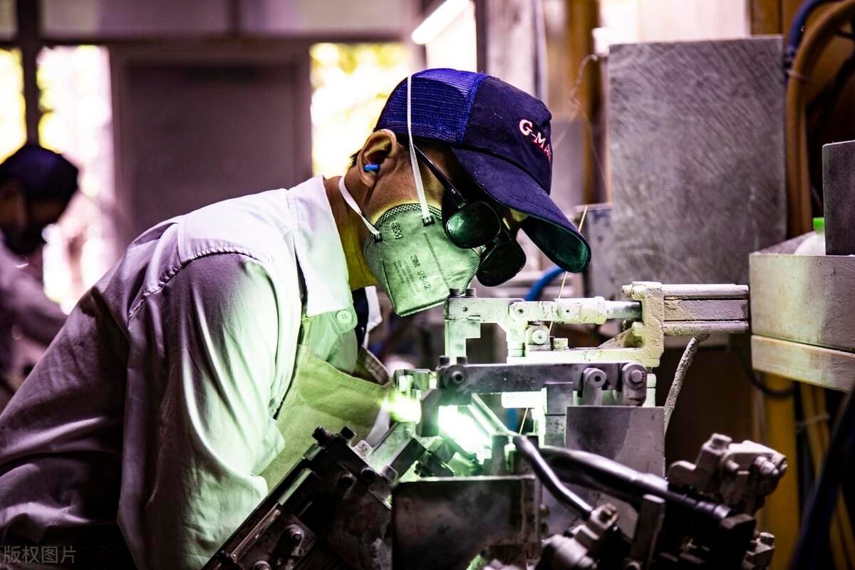 铆工工作内容_如何提高铆焊装配的生产效率_铆工报考条件及流程