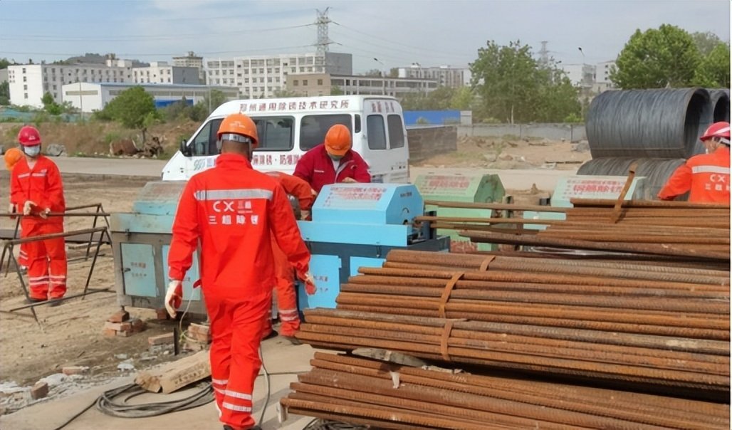 喷砂除锈后多长时间内必须喷漆_钢贸仓储除锈安全风险_钢材加工除锈不规范施工隐患