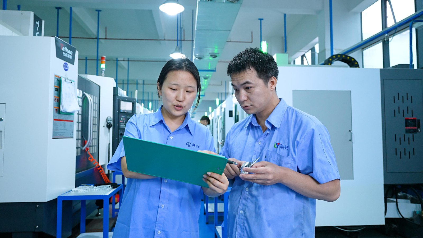 CNC非标零件加工厂家_非标零件加工成本控制方法_精密加工设备配置