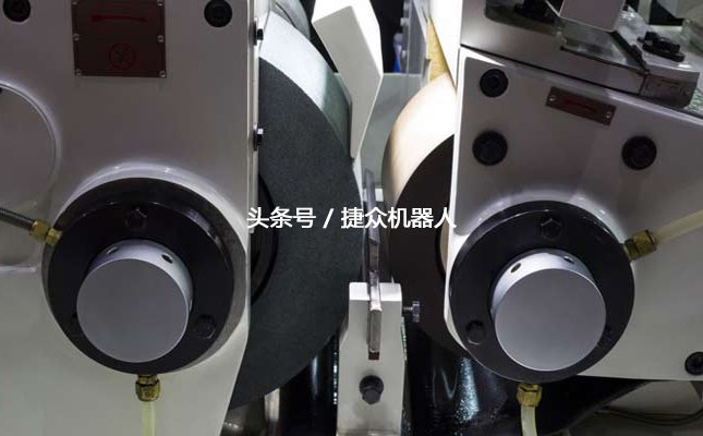无心磨床砂轮安装注意事项_无心磨削加工原理_无心磨床更换砂轮步骤